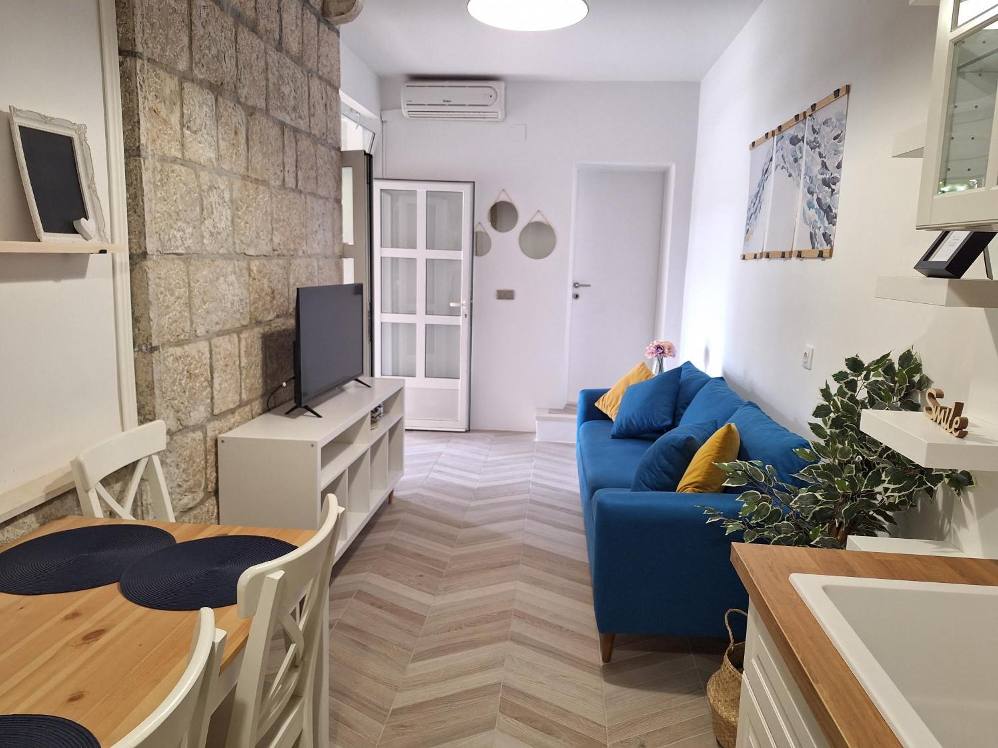 Blue Promenade Apartments Дубровник Екстериор снимка