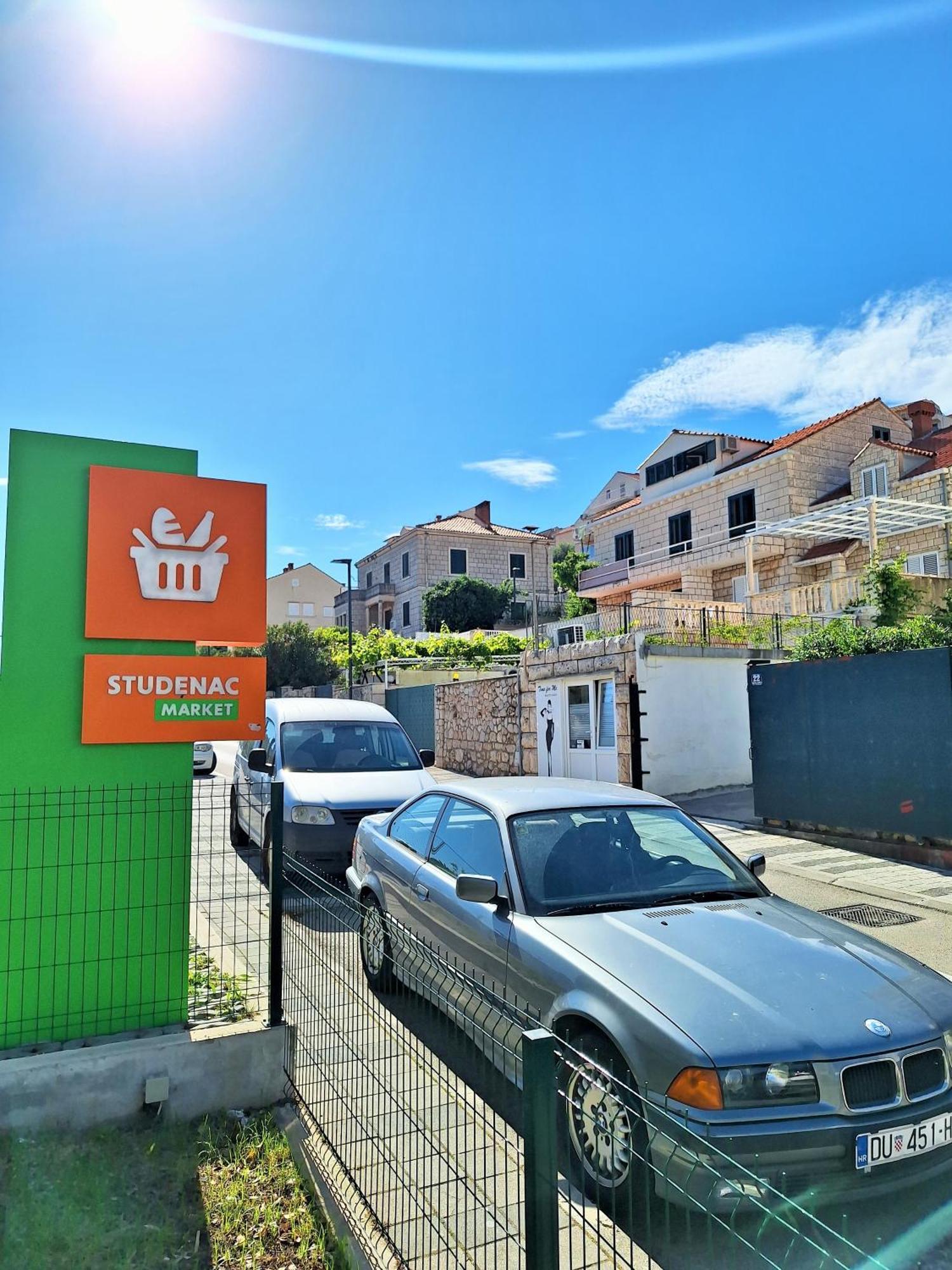 Blue Promenade Apartments Дубровник Екстериор снимка